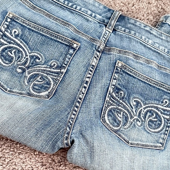 WHBM denim jean capris size 4 embellished pockets Y2K style vintage fashion - Picture 4 of 5